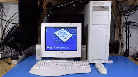 Así se monta un ordenador  nuevo  con tecnología de hace 20 años