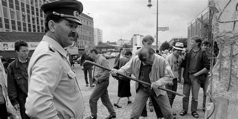 Así se vivió la histórica caída del Muro de Berlín en 1989