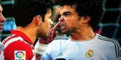 ¡Asqueroso! Pepe del Real Madrid aventó sus mocos a Diego ...