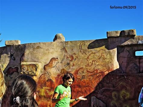 Atapuerca  Burgos  01 explicando pinturas rupestres | Flickr