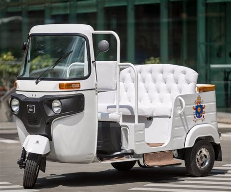 Auteco acondicionó motocarro para la visita del Sumo Pontífice a Medellín
