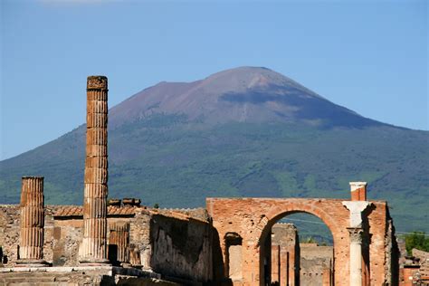 Avventure Bellissime | Facts About Mount Vesuvius & Pompeii