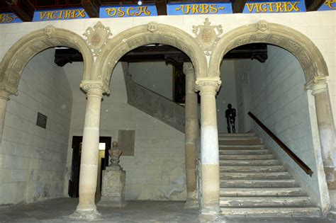 AYUNTAMIENTO   Monumental   Huesca Turismo