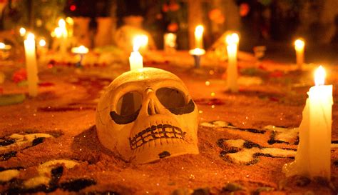 Azteca Bakery | Día de los Muertos, Historia y Simbolismo