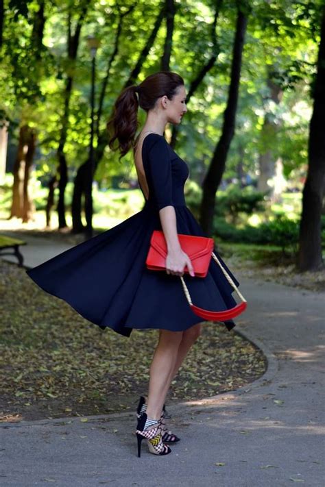 Azul marino vestido accesorios rojo zapatos varios tonos | Dresses ...