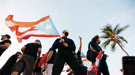 Bad Bunny deja la música por la crisis política en Puerto ...