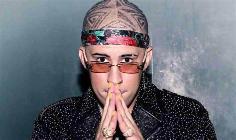 Bad Bunny. This guy is a gold mine. : Justfuckmyshitup
