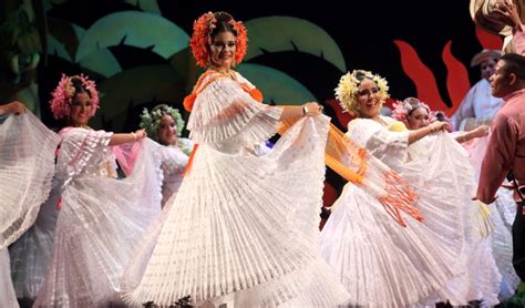 Bailes típicos, plato fuerte de una noche inolvidable | Panamá América