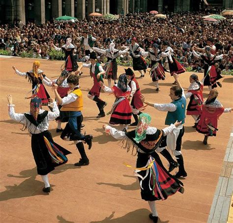 Bailes tradicionales España | aquinohayquienpare