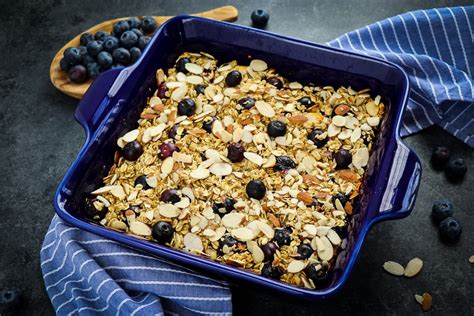 Baked Blueberry Oatmeal   The BEST Healthy Baked Oatmeal ...
