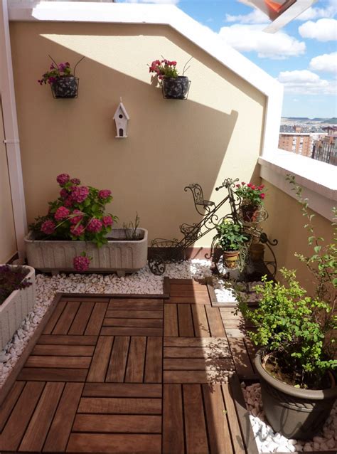 Balconies, Build stuff and Artificial turf on Pinterest