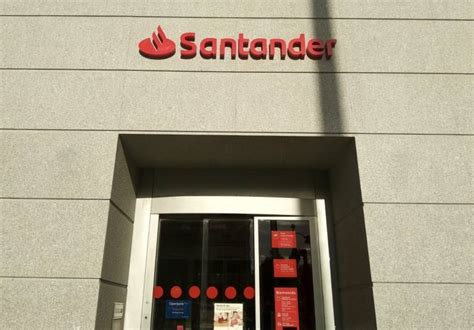 Banco Santander abrirá el 11 de mayo el 60% de sus ...