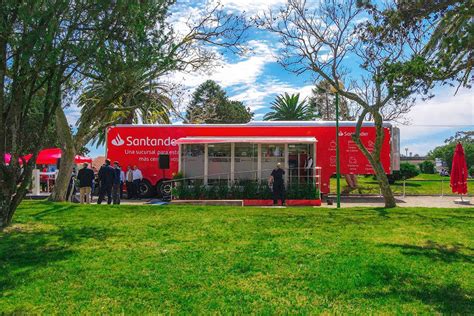 Banco Santander inauguró su innovadora sucursal móvil en ...
