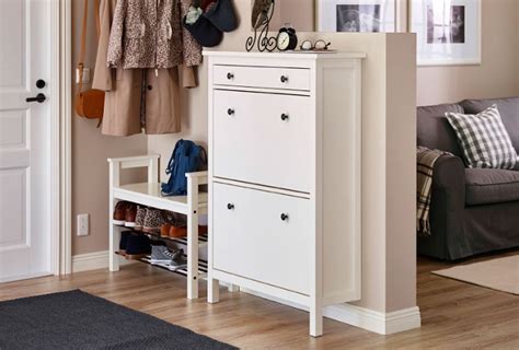 Banco zapatero IKEA: un mueble muy práctico para el recibidor