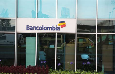 Bancolombia ofrece aumento de 6% a trabajadores y sindicatos piden 12%