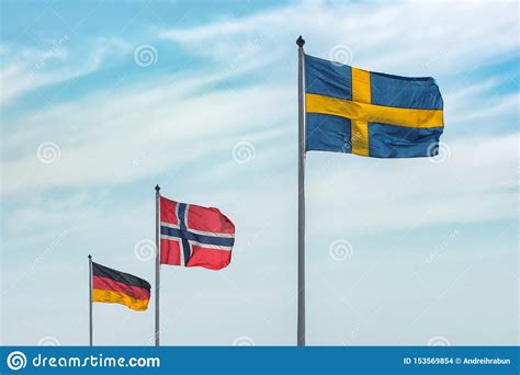 Bandiere Dell UE, Germania, Norvegia, Svezia Su Cielo Blu ...