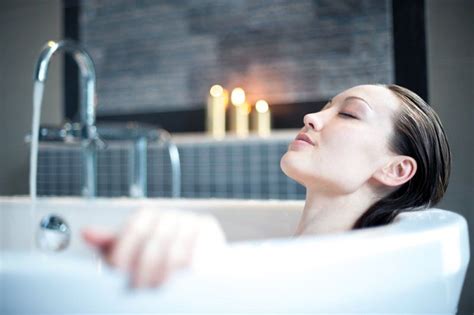 Baños de ruda y romero: beneficios y formas de hacerlos | Herbal bath ...