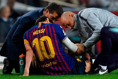 Barcelona 4 2 Sevilla: Lionel Messi suffers arm injury as ...