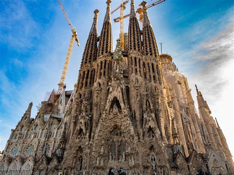 Barcelona 4 seasons sagrada familia SHIKAKUTORU.INFO