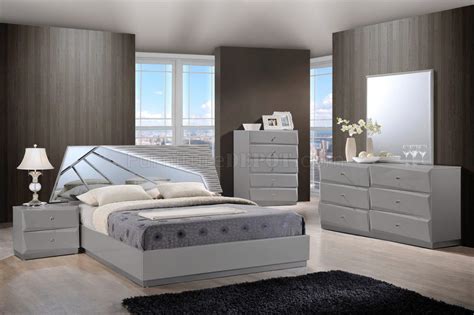 Barcelona Bedroom Set in Grey by Global