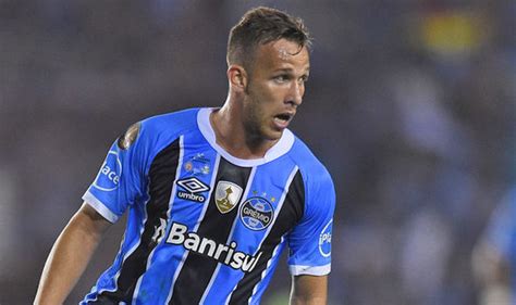 Barcelona reach agreement to sign Arthur from Gremio for £ ...