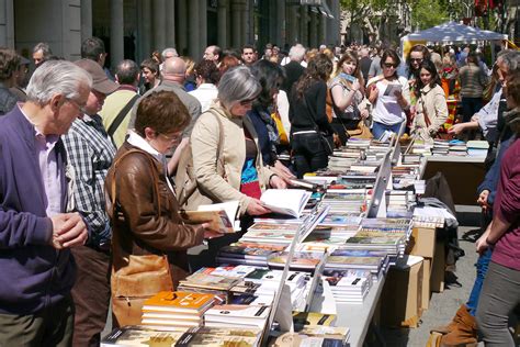 Barcelona, Sant Jordi y el Día del Libro   Viaje con Escalas