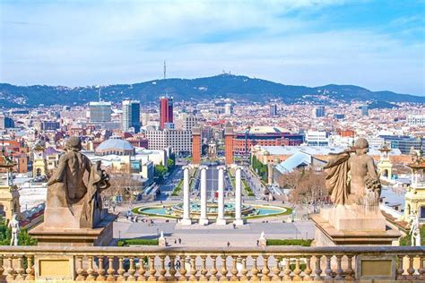 Barcelona Sightseeing Small Group Tour with Hotel Pickup 2020