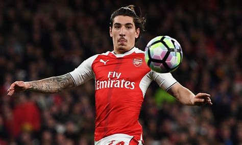 Barcelona to approach Arsenal for Hector Bellerin