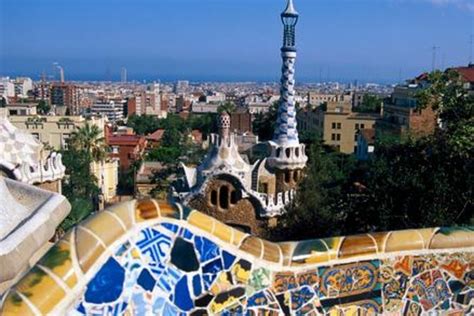 Barcelona Tour with La Sagrada Familia Skip the Line ...