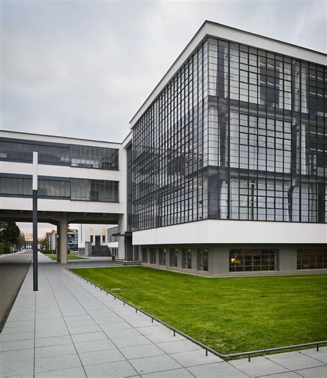 Bauhaus at Dessau by Walter Gropius   3D Architectural ...