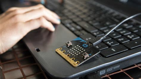 BBC Micro:bit Programmable Computer Starts Rolling Out to ...