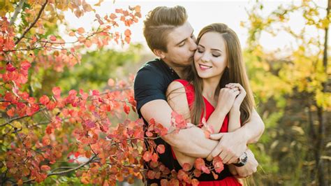 Beautiful loving couple romance in nature autumn leaves HD ...