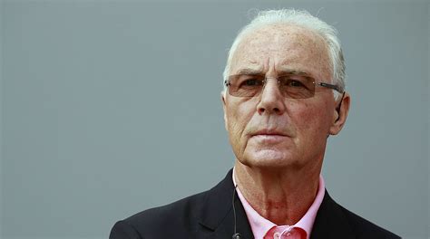 Beckenbauer sieht DFB Team als Titelkandidaten :: DFB ...