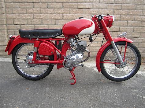 BENELLI 125 LEONCINO moto d epoca anni 50 e 60