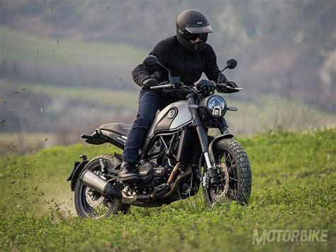 Benelli Leoncino 500: Nueva serie de accesorios   Motorbike Magazine