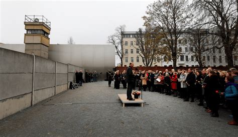 Berlín conmemora 28 años de la caída del muro – Noticieros ...