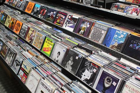 Best Buy dejará de vender CDs | Ruta Rock
