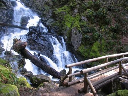 Best Spring Waterfall Hikes Near Portland – Author Paul Gerald