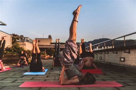Bikram yoga: beneficios y contraindicaciones para nuestra ...