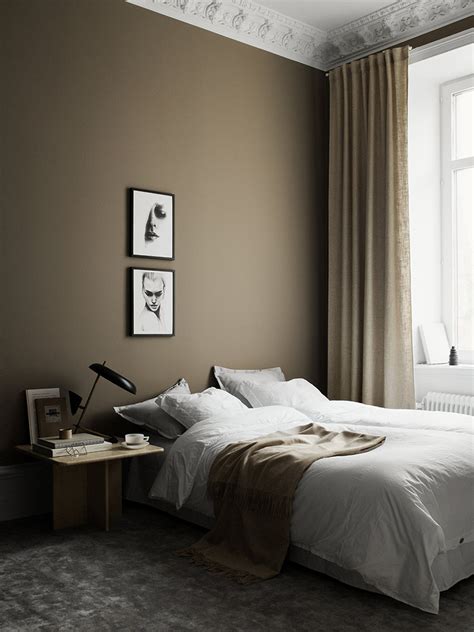 Black and white art on the bedroom wall | My Paradissi