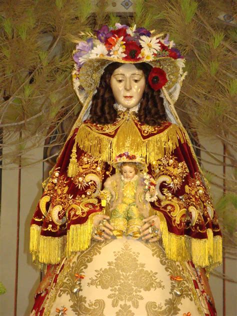 BLOGMORADO | hermanosdelasaguas.org: La Virgen del Rocío ...