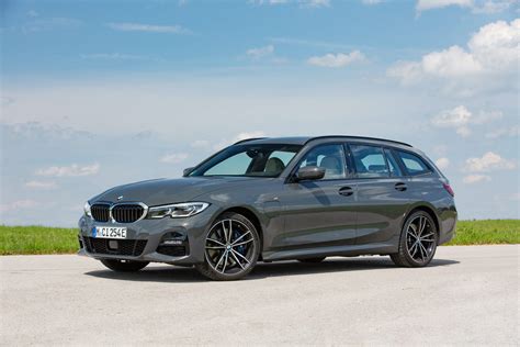 BMW 330e Touring   Is This The Ideal Sports Wagon? | Motor Memos