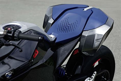 BMW Motorrad Concept 9Cento Unveiled   Asphalt & Rubber