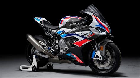 BMW Motorrad presenta la primera M 1000 RR, una moto de competición que ...