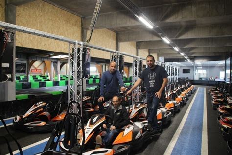 Brest : la plus grande salle de karting électrique en ...