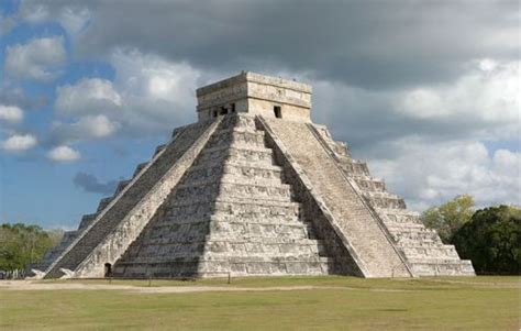 Breve historia de la pirámide de Chichen Itzá