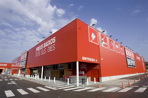 Brico Depôt abre 14 tiendas a particulares en España y recupera a la ...