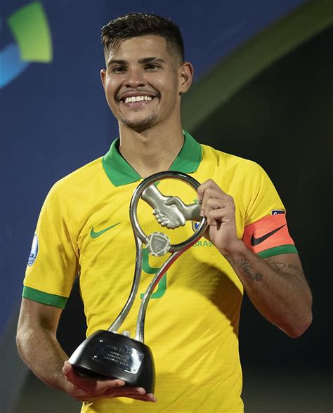 Bruno Guimarães acertou liberação para a Olimpíada em transferência ao ...