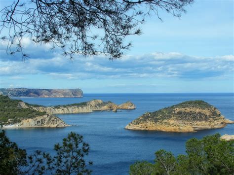 Buceo en Jávea: descubre su espectacular paisaje acuático