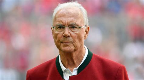 Bundesliga: Franz Beckenbauer sieht Stunde der Trainings ...